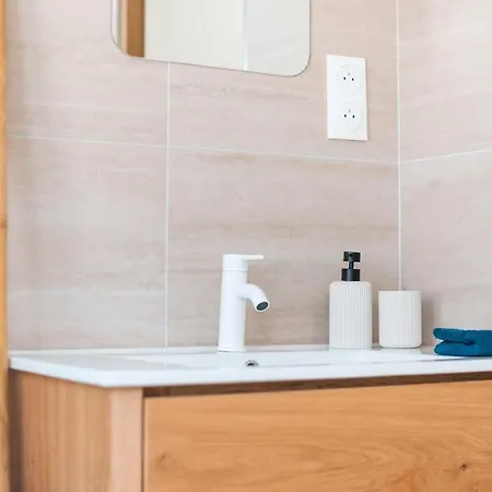 Bright House Center 4 To 6 People Lägenhet *