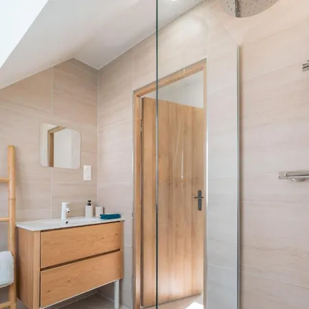 Bright House Center 4 To 6 People Étaples