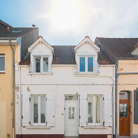 Bright House Center 4 To 6 People Apartment *