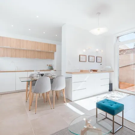 Bright House Center 4 To 6 People Etaples